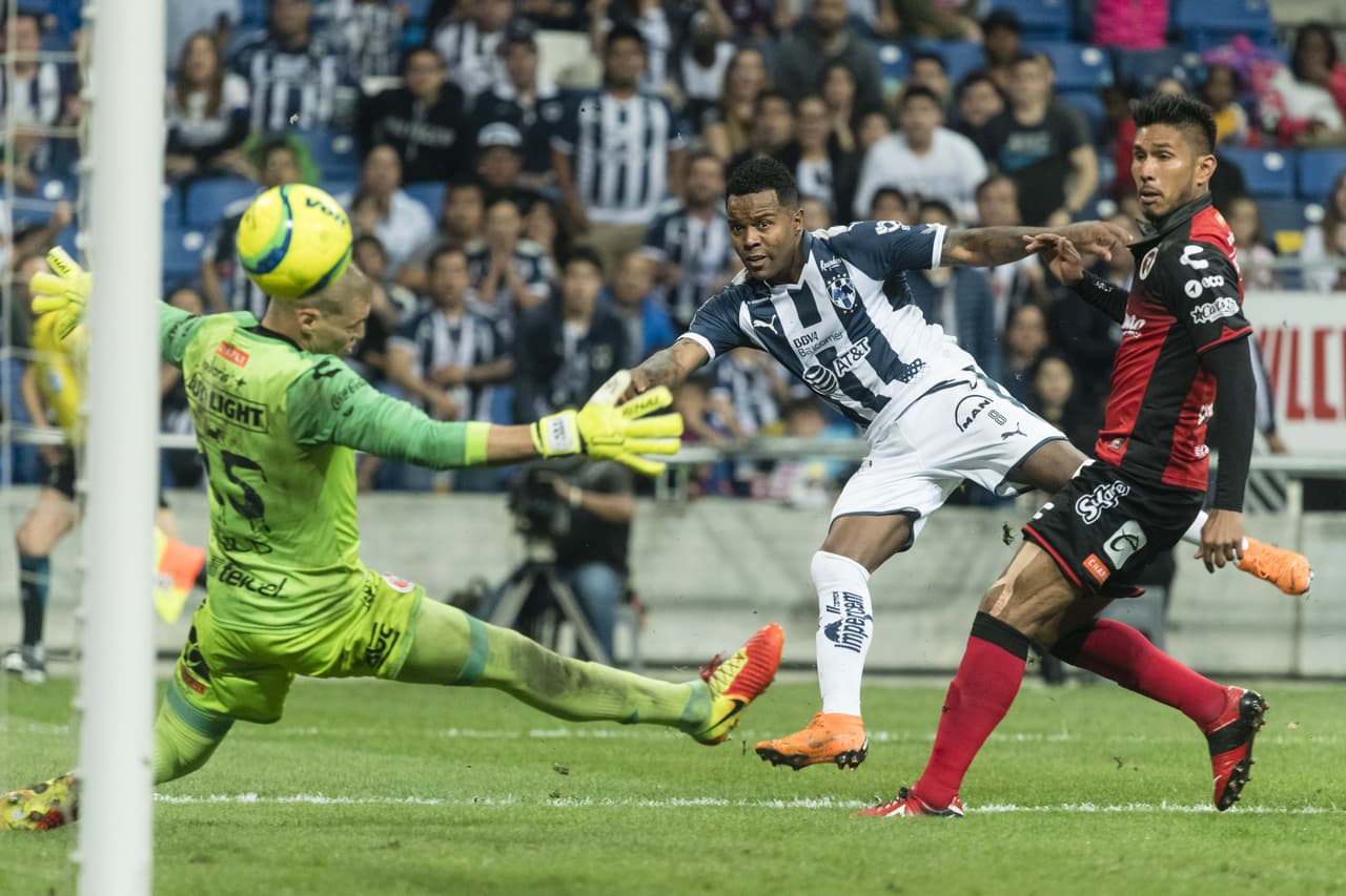 Pero el talento y la insistencia del local lo llevó a acercarse con un gol de Dorlan Pabón a los 47 minutos.