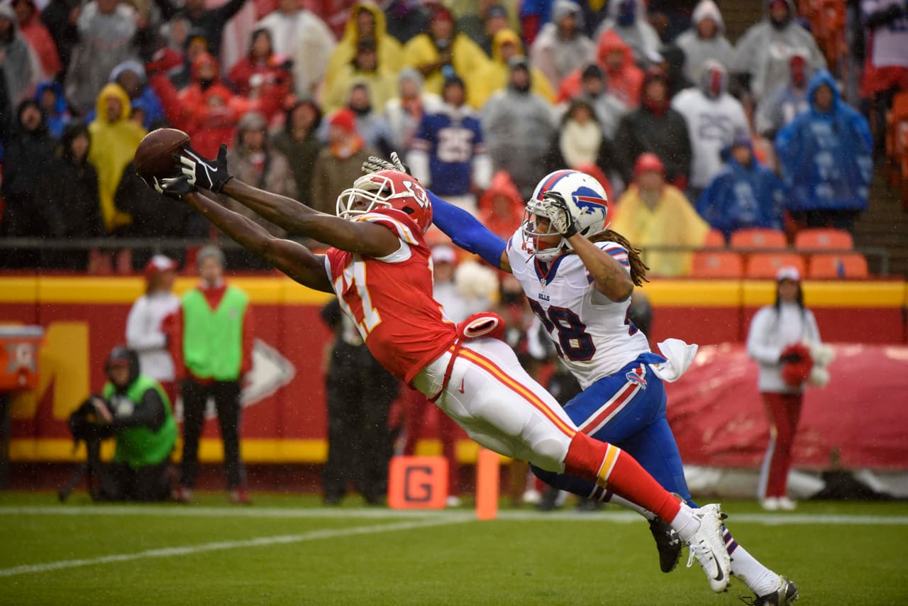 Los Kansas City Chiefs vencieron 30 - 22 a los Buffalo Bills para ligar 5 victorias.