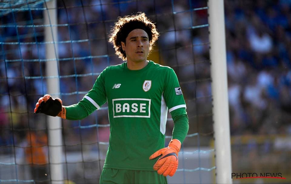 Guillermo Ochoa: el portero del Tri tuvo una brillante actuación con el Standard en el empate por 4-4 con Brujas. A pesar de los cuatro goles recibidos, su trabajo evitó la derrota.
