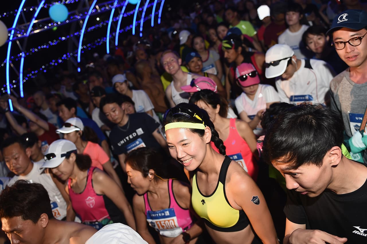 Hay carreras de maraton, media maratón, diez kilómetros y cinco kilómetros, que arrancan a diferentes horas desde Ypao Beach, punto de salida y llegada.