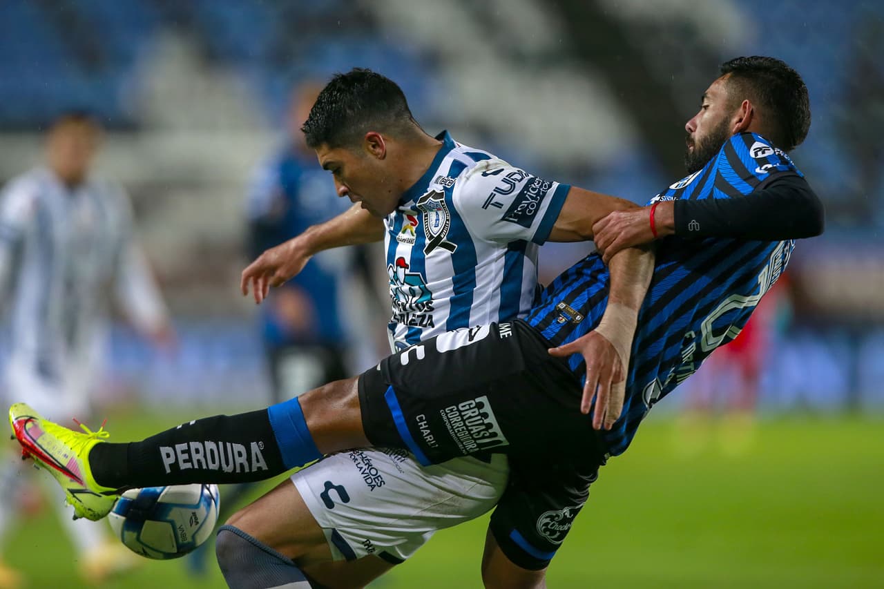 Los Tuzos se fueron con ventaja al descanso tras los tantos de Nicolás Ibáñez y Luis Chávez, pero Ángel Sepúlveda rescató el empate para los Gallos; José Angulo había adelantado a los visitantes.