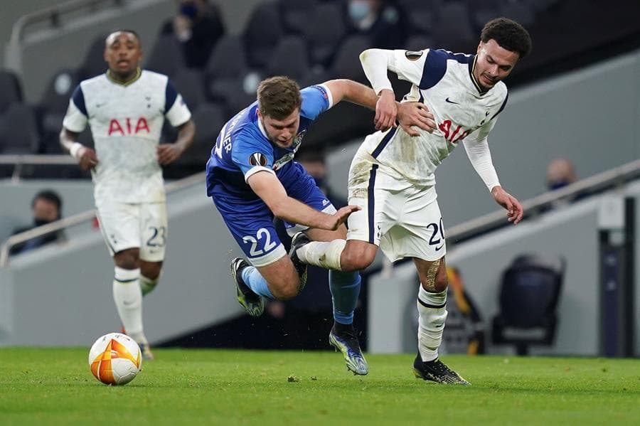 Tottenham golea en casa 4-1 al Wolfsberg, dejando un global de 8-1 y califica a Octavos de Final de la UEFA Europa League. Los goles de este encuentro corrieron a cargo de Dele Alli, un doblete de Vinicius y, para cerrar, Gareth Bale también participó con un gol en este encuentro.