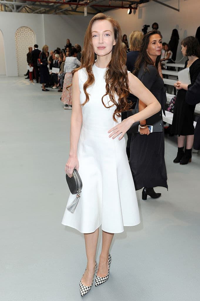 Además de estar llena de misterio, Netflix también reveló su primer teaser y promete que su nueva serie será una de las más aterradoras que podrás ver en el año.
<br>