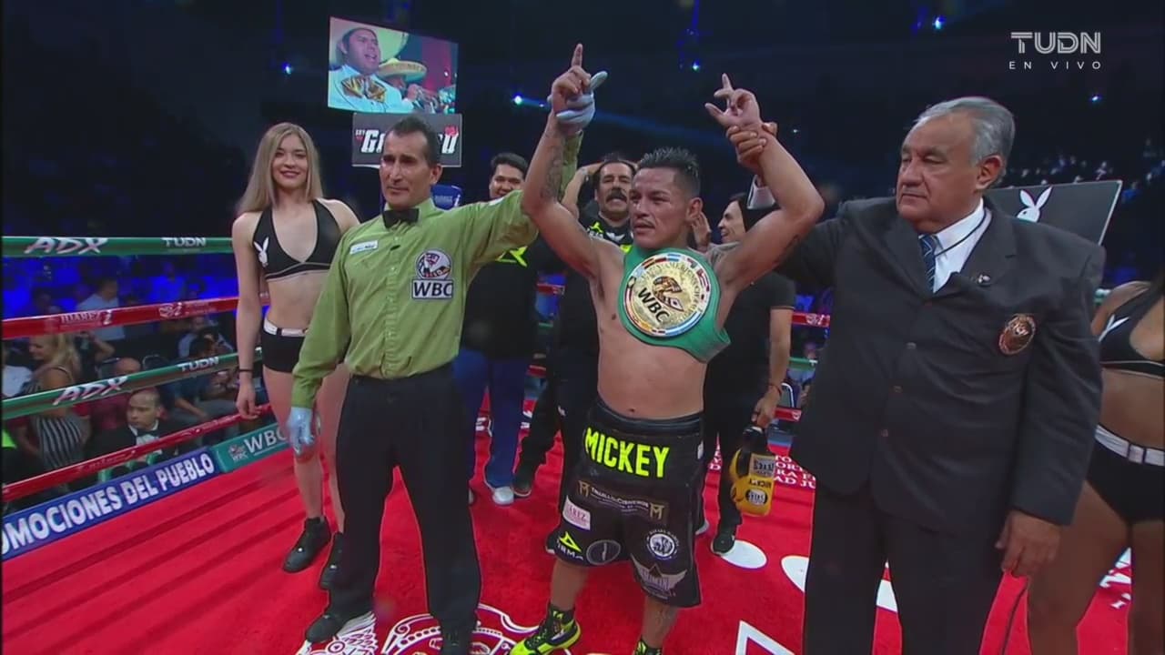 Exitosa noche de defensas de Micky Román y Bonita Fernández