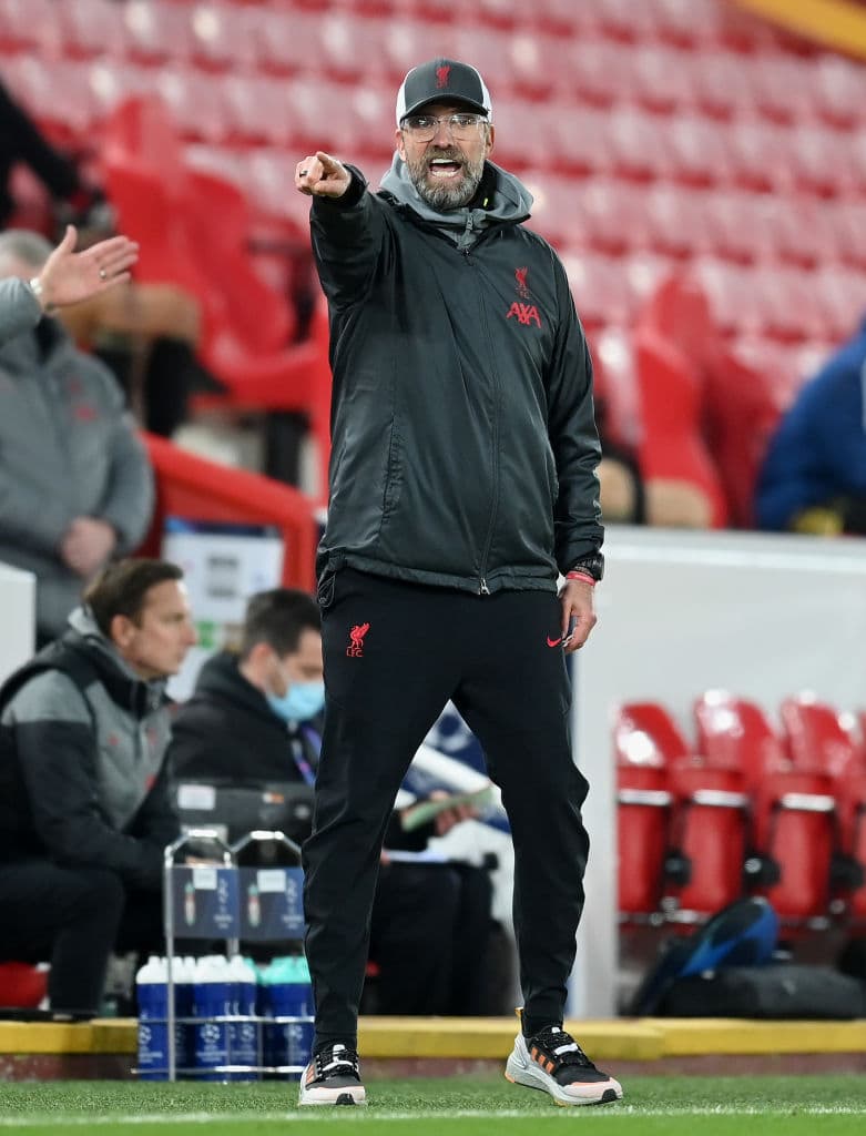 Jones (58’) marcó el solitario gol que le dio la victoria a los de Klopp y su pase a la siguiente fase de la competición.