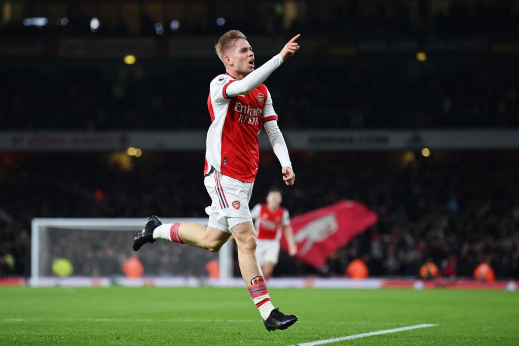 Arsenal derrota 2-0 al West Ham United con anotaciones de Gabriel Martinelli (48') y Emile Smith Rowe (87') en el Emirates Stadium, durante la fecha 17 en la Premier League. Los Hammers se quedaron con 10 hombres tras la expulsióno de Vladimir Coufal al 67'.