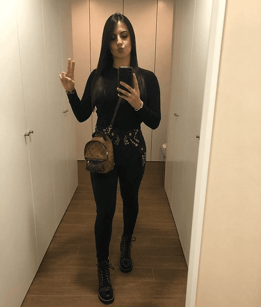 El pasado 15 de octubre de 2018, Shantal puso en su cuenta de Twitter un mensaje: "mientras intentan destruir tu nombre en público, Dios te honrará en privado".