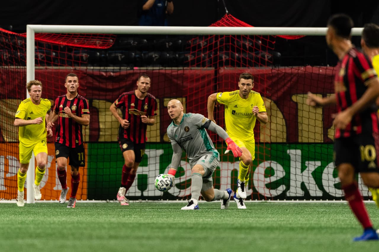 Con doblete de Nicolás Martínez, consiguieron la victoria 2-0; ‘Cubo’ entró al 80’ y Damm no fue convocado.