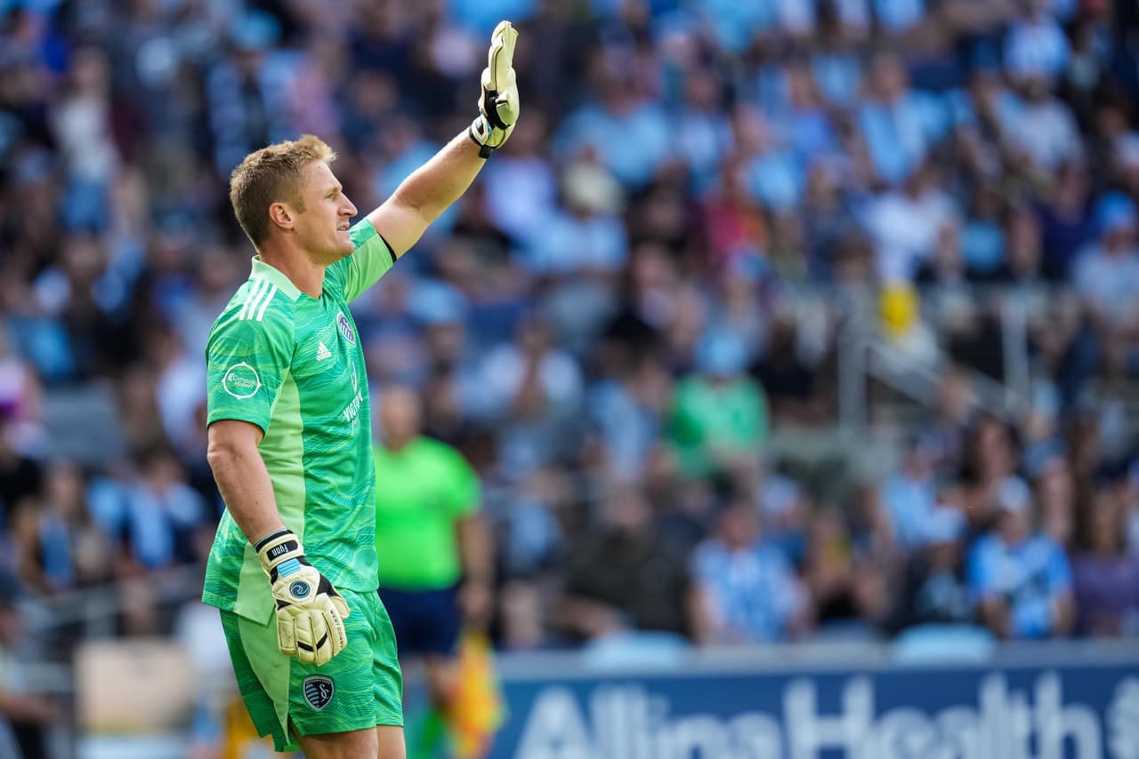 En el arco está la sobriedad de Tim Melia, portero de Sporting Kansas City.
<br>