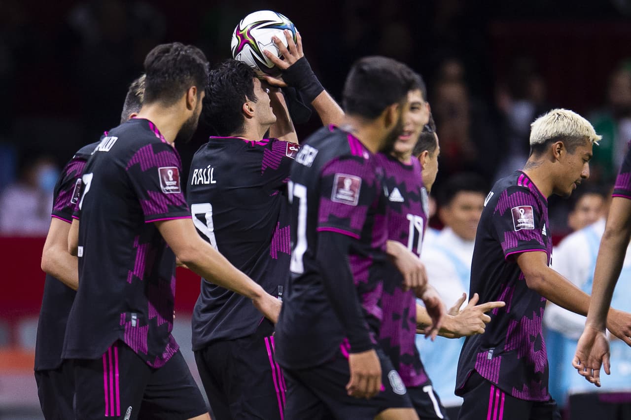 ¡Lista la alineación! Johan Vásquez, de inicio ante Estados Unidos