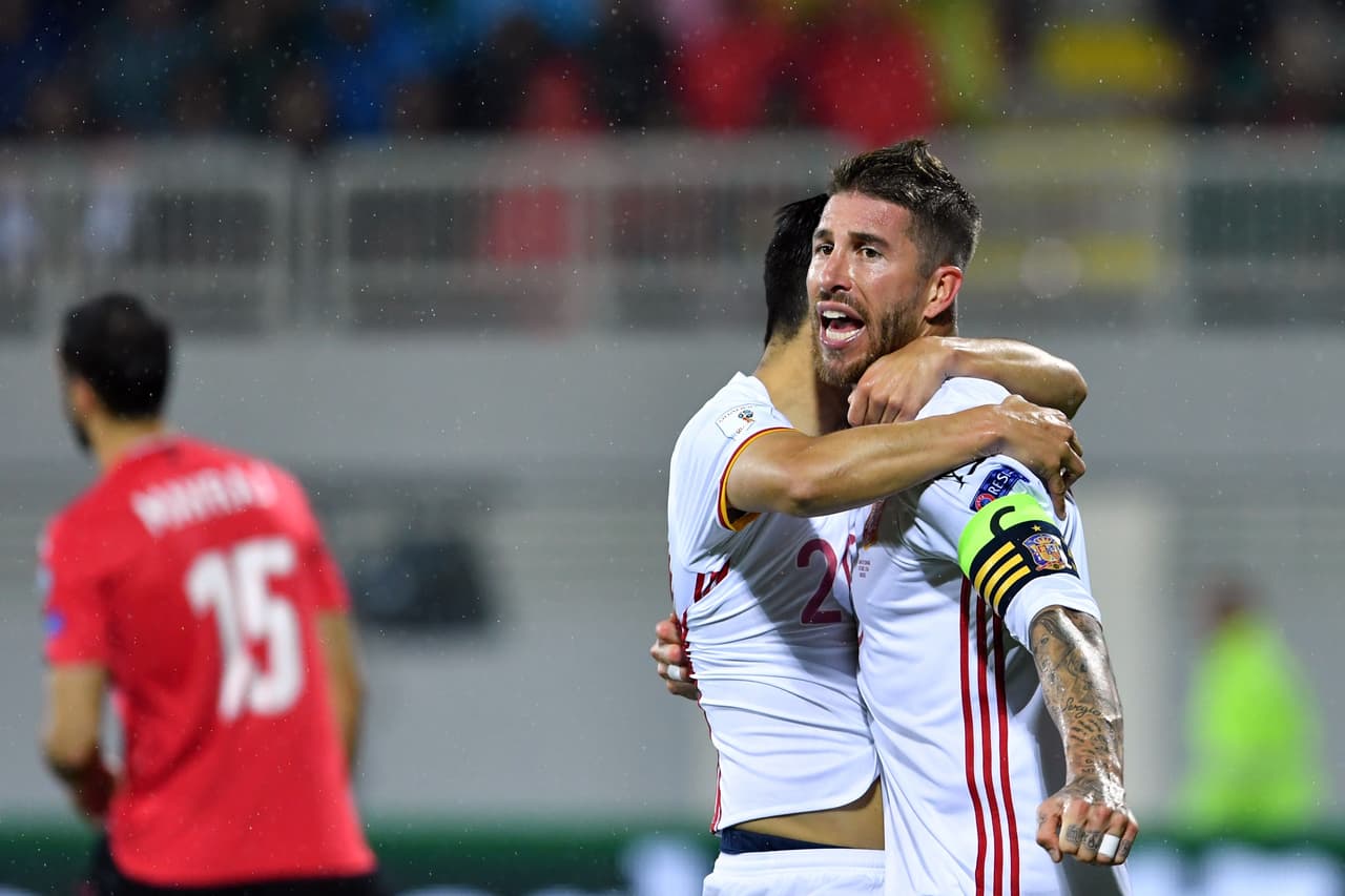 España vs. Israel (24 de Marzo)
<br>Por ahora la ‘Furia Roja’ marcha en primer lugar del grupo G de las eliminatorias de Europa, uno de los más reñidos hasta el momento. España recibe a Israel y buscará mantenerse puntero ya que un descuido podría mandarlos hasta el tercer sitio.