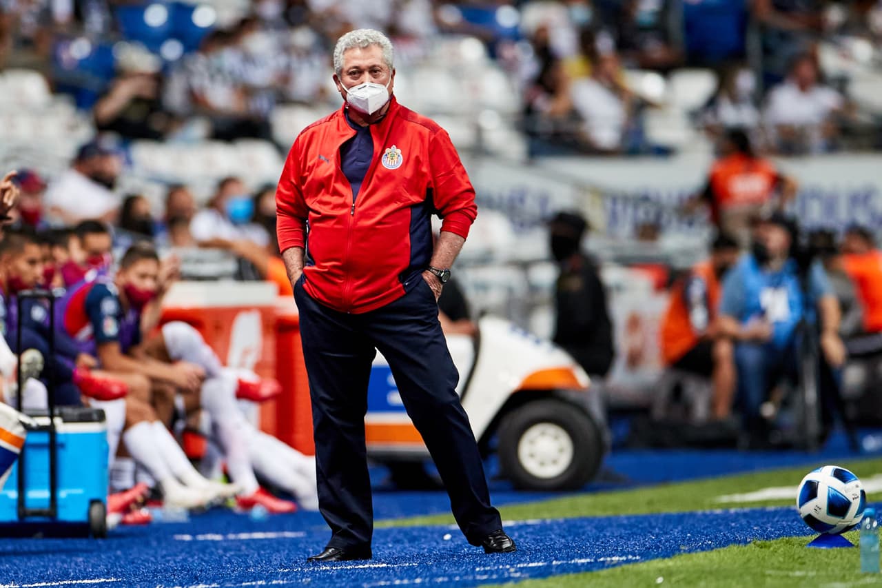 Chivas y Rayados no pudieron hacerse daño en un partido que tuvo llegadas, pero también dos equipos que por momento priorizaron defenderse que buscar la victoria en el marco de la Jornada 6.