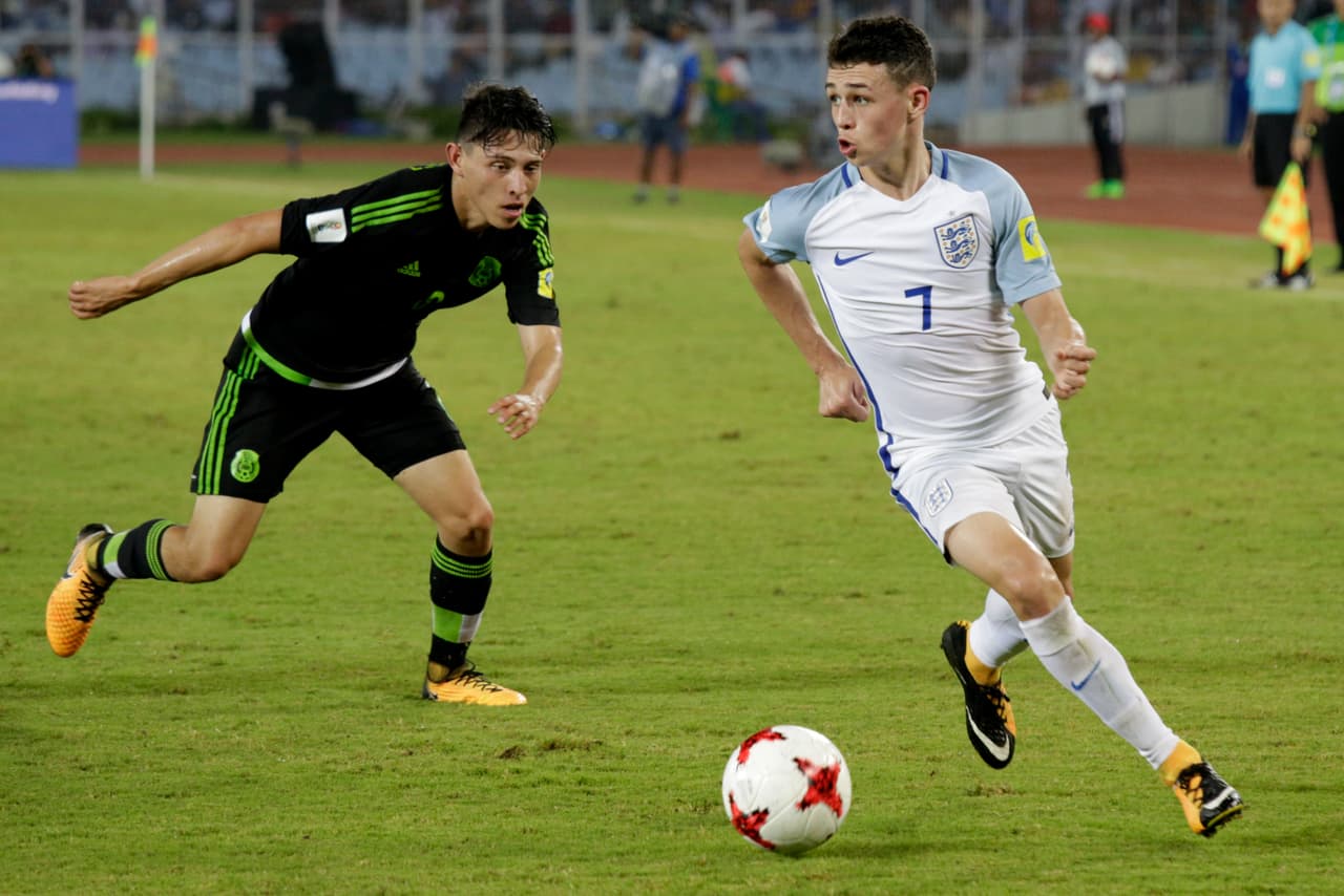 Inglaterra tuvo más iniciativa en el comienzo del partido y fue mucho más agresivo.