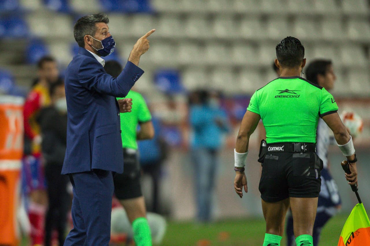 Paulo Pezzolano le dedica la victoria a la afición del Pachuca