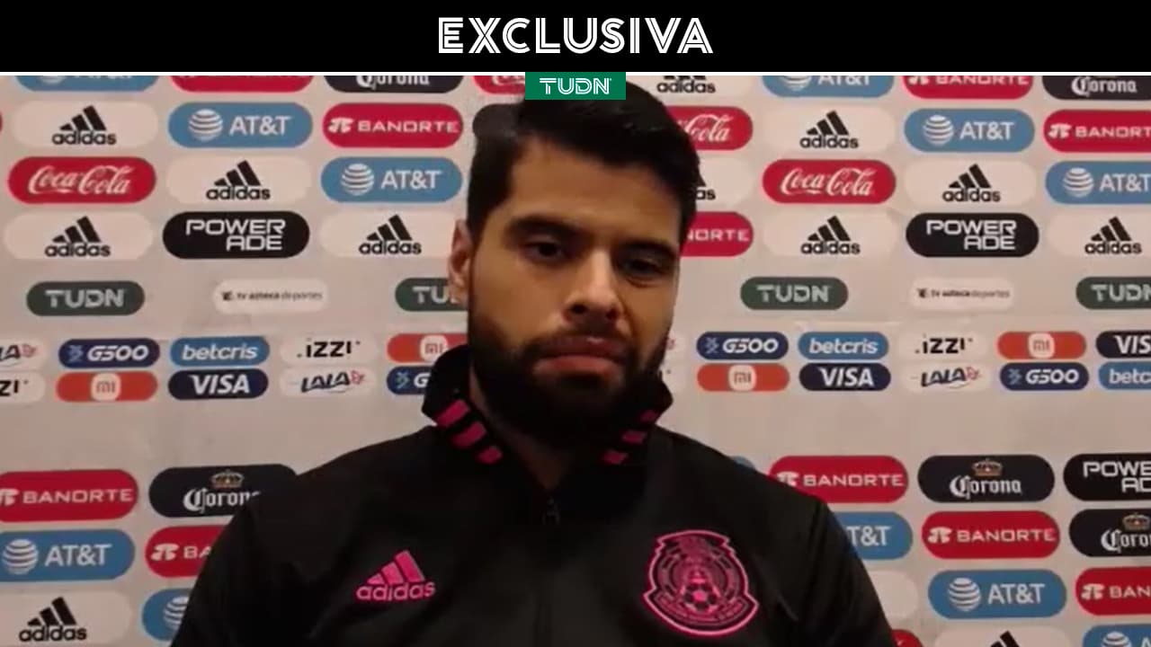 Néstor Araujo percibe que el arbitraje es un rival más del Tri