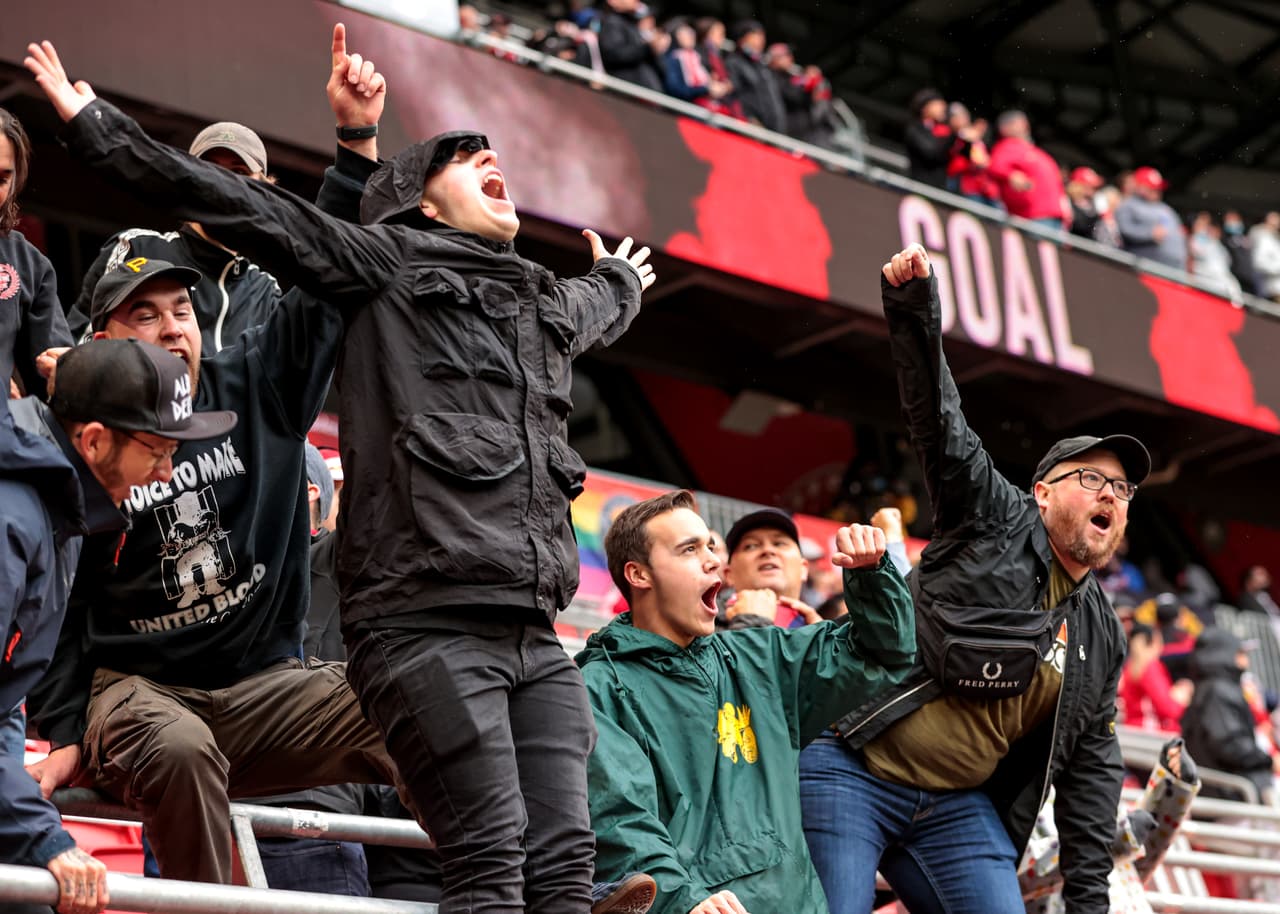 En Harrison, Nueva Jersey, New York Red Bulls derrotó por 2-1 a Orlando City SC.
