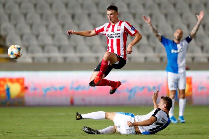 Ninguna de las dos escuadras fue capaz de marcar un gol en la primera parte pero las mejores ocasiones eran generadas por el PSV.
