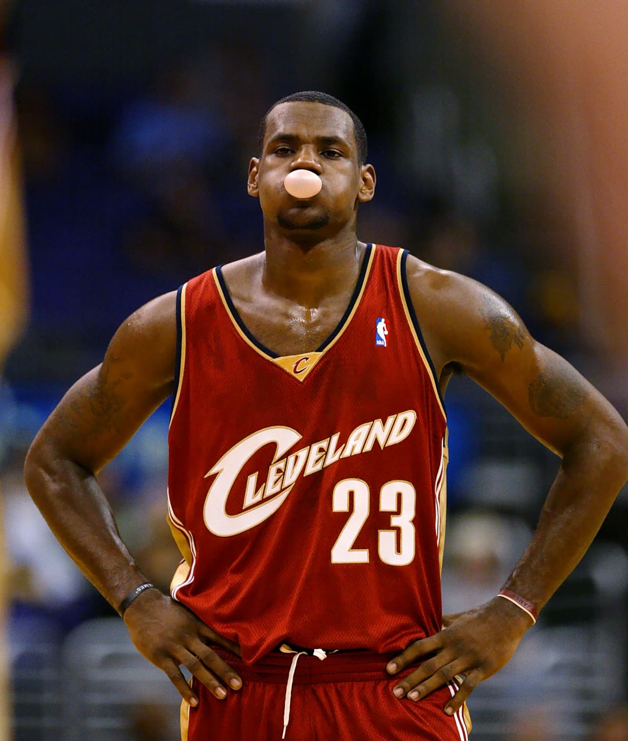 Si comparamos los números de primeros partidos, los de LeBron son impresionantes.