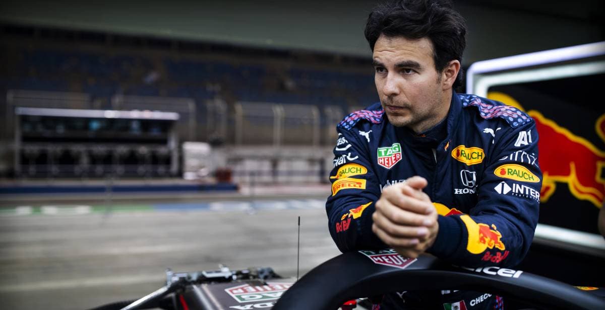 Checo Pérez obligado a “dar resultados desde la primer carrera”