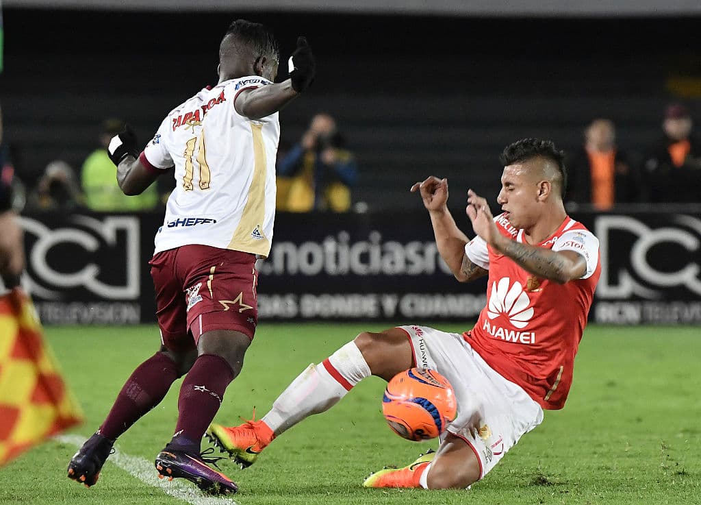A sus 20 años tuvo su primer paso en primera división con Deportes Tolima, donde también pasó Quintero. Aún así solo sería en 2018, con 22 años, cuando brilló con Independiente Medellín.