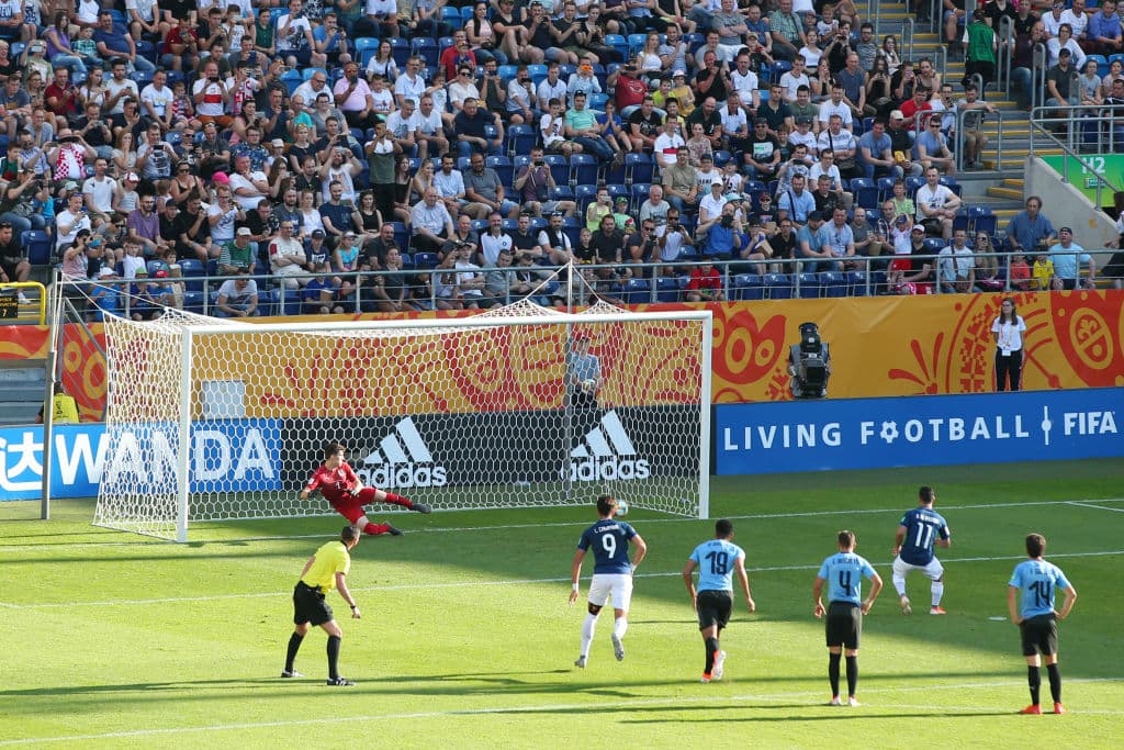 Al minuto 31' Alexander Alvarado anotó el 1-1 para los ecuatorianos, que poco a poco se iban tomando confianza.