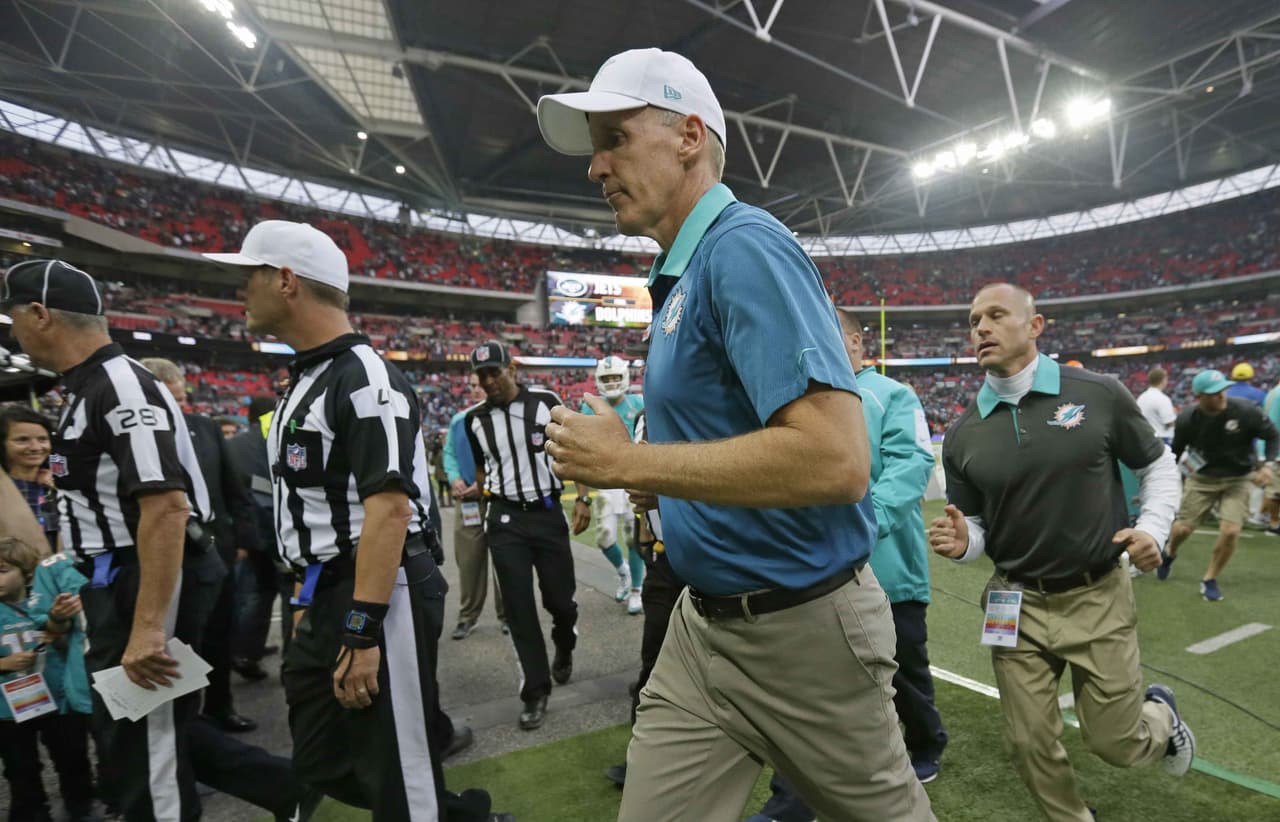 Los Dolphins despidieron a su entrenador en jefe Joe Philbin, Dan Campbell es el interino