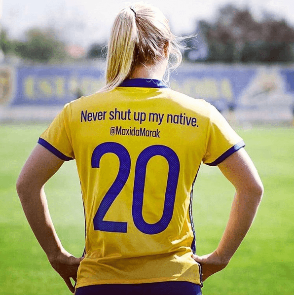 "Nunca calles mi origen" - Las jugadoras del equipo sueco eligieron los tuits entre mujeres destacadas de su país en una iniciativa de la Federación de Futbol por entregarle un mensaje inspirador a las jóvenes de su país.