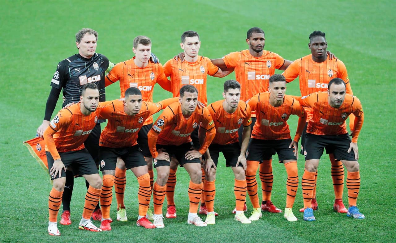 Inter de Milán y Shakhtar Donetsk no se hacen daño durante la Fase de Grupos en la UEFA Champions League. La escuadra ucraniania tuvo más peso durante el encuentro, sin embargo la visita tuvo más oportunidades en los últimos minutos del encuentro y ambos suman un punto.