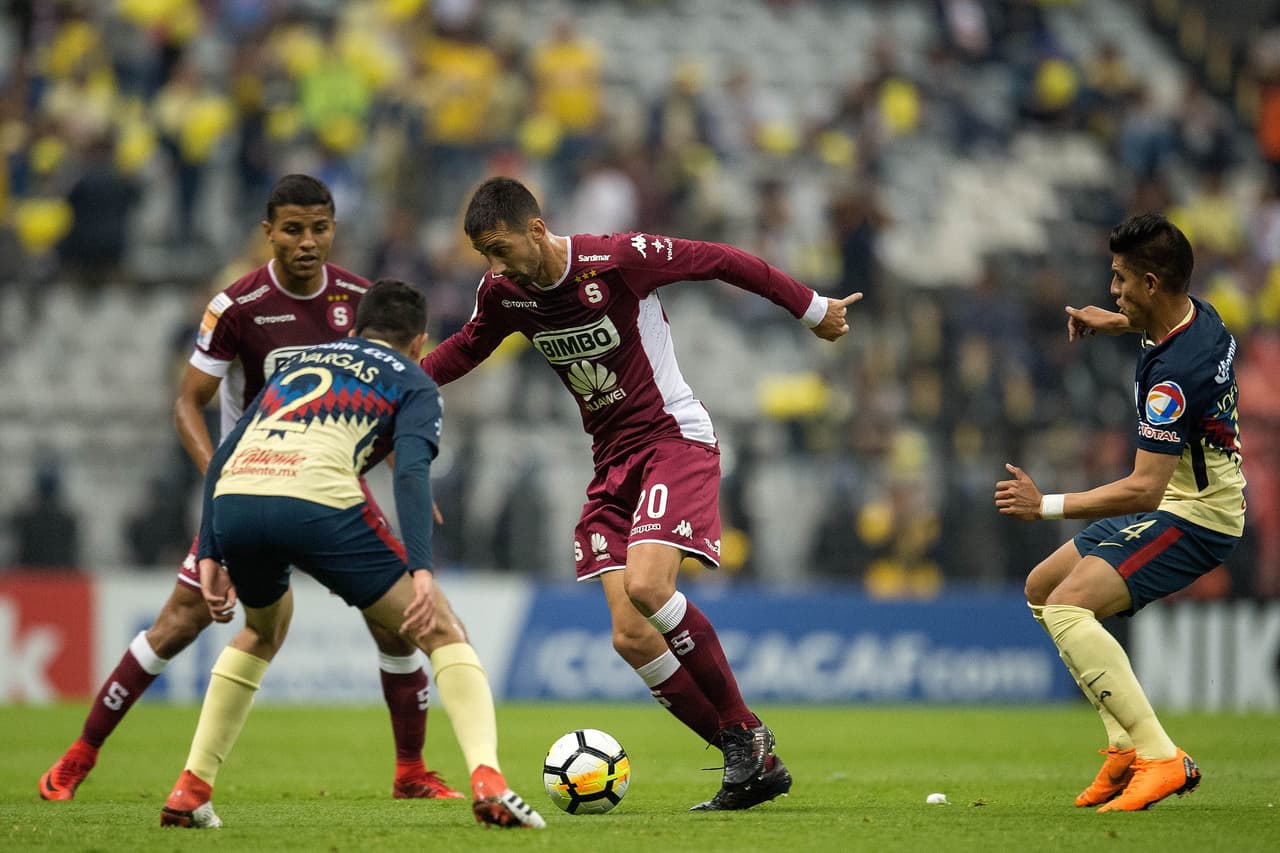 En el segundo tiempo, el argentino Mariano Torres, uno de los que más lo había intentado, marcó el empate definitivo para los Ticos.