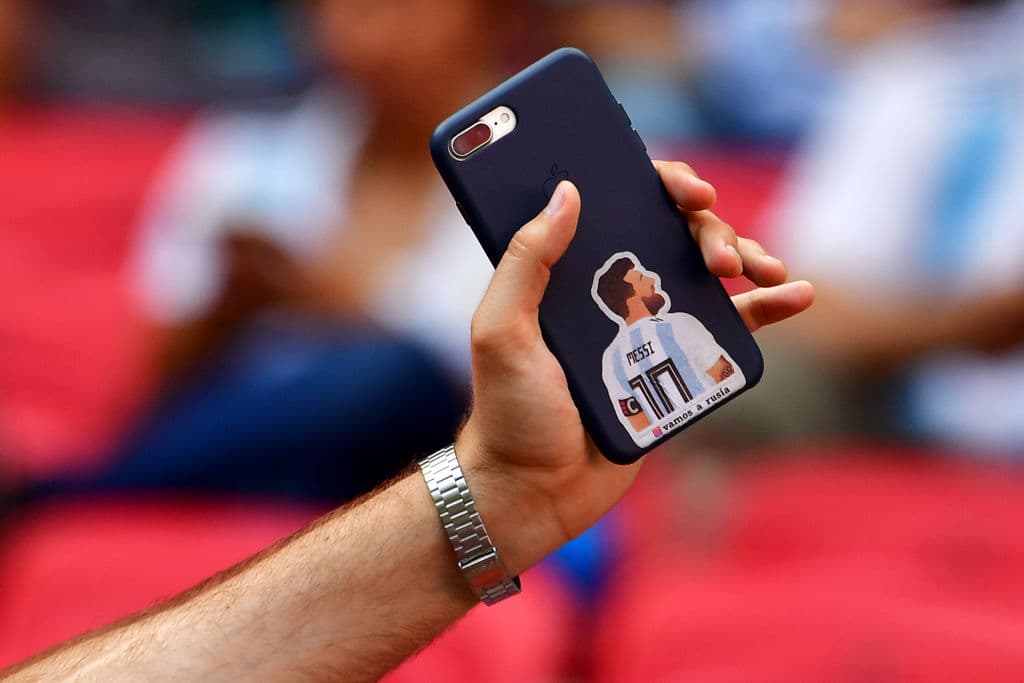 La alegría y el colorido se tomaron la fiesta de los hinchas de Francia y Argentina en medio del duelo entre ambos países por los octavos de final en el Mundial de Rusia 2018.