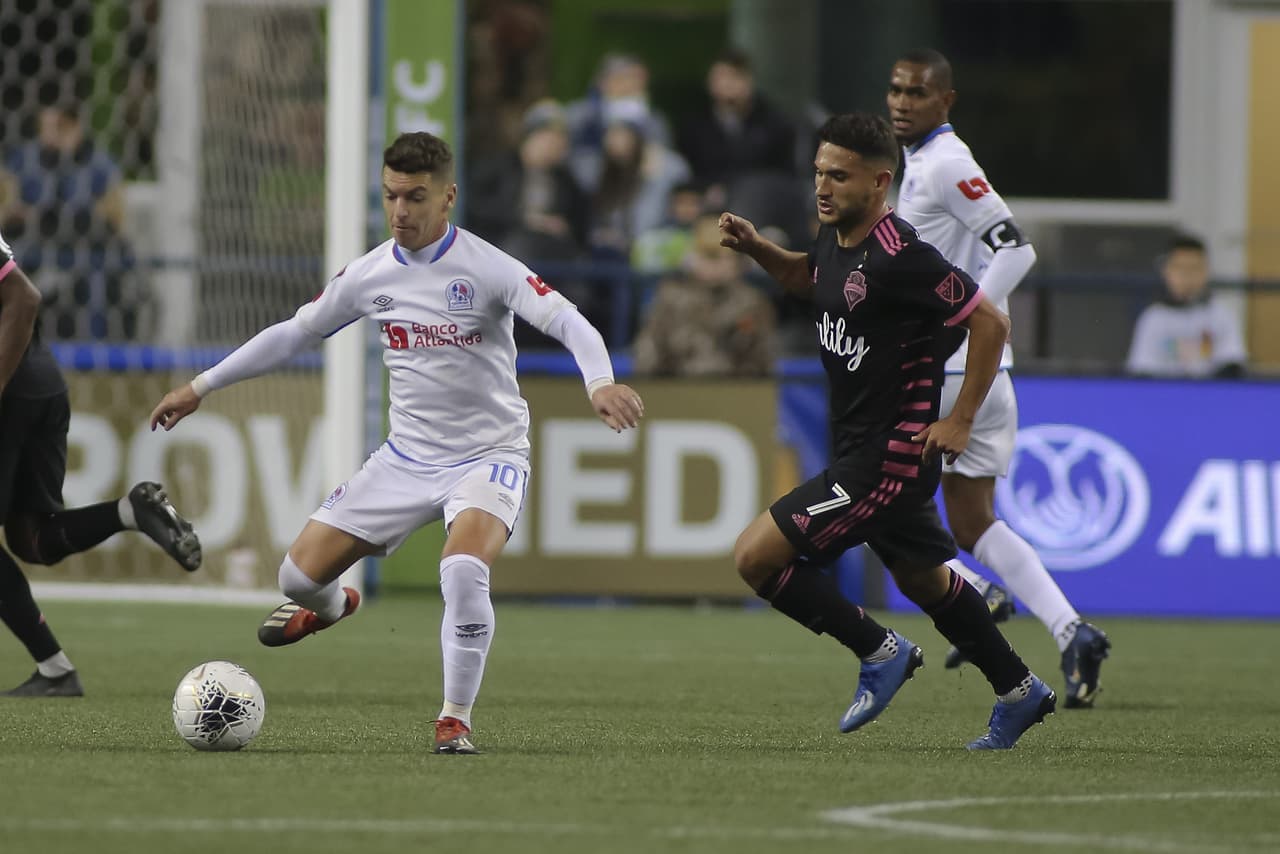 Seattle y Olimpia empatan 2-2 (4-4 global) y en penales la escuadra hondureña avanza a los Cuartos de Final donde se medirá ante Montreal Impact.