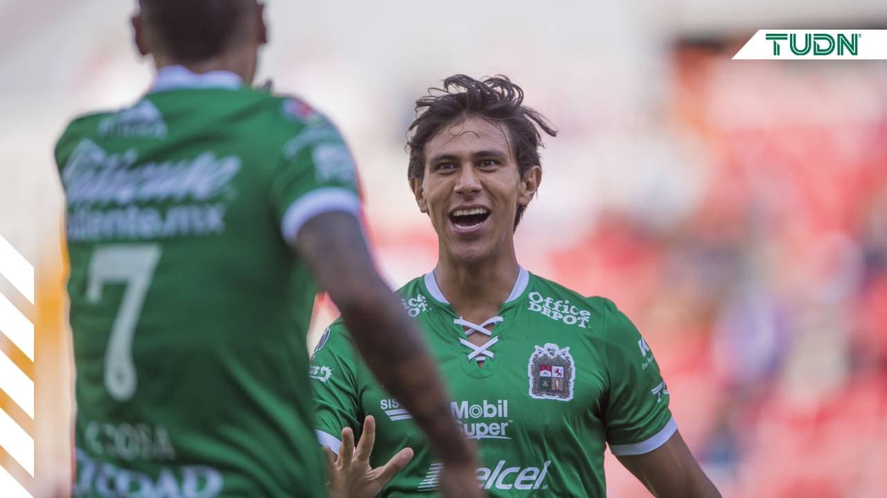 Ignacio Ambriz a Macías: “Que tenga paciencia para ir a Europa”