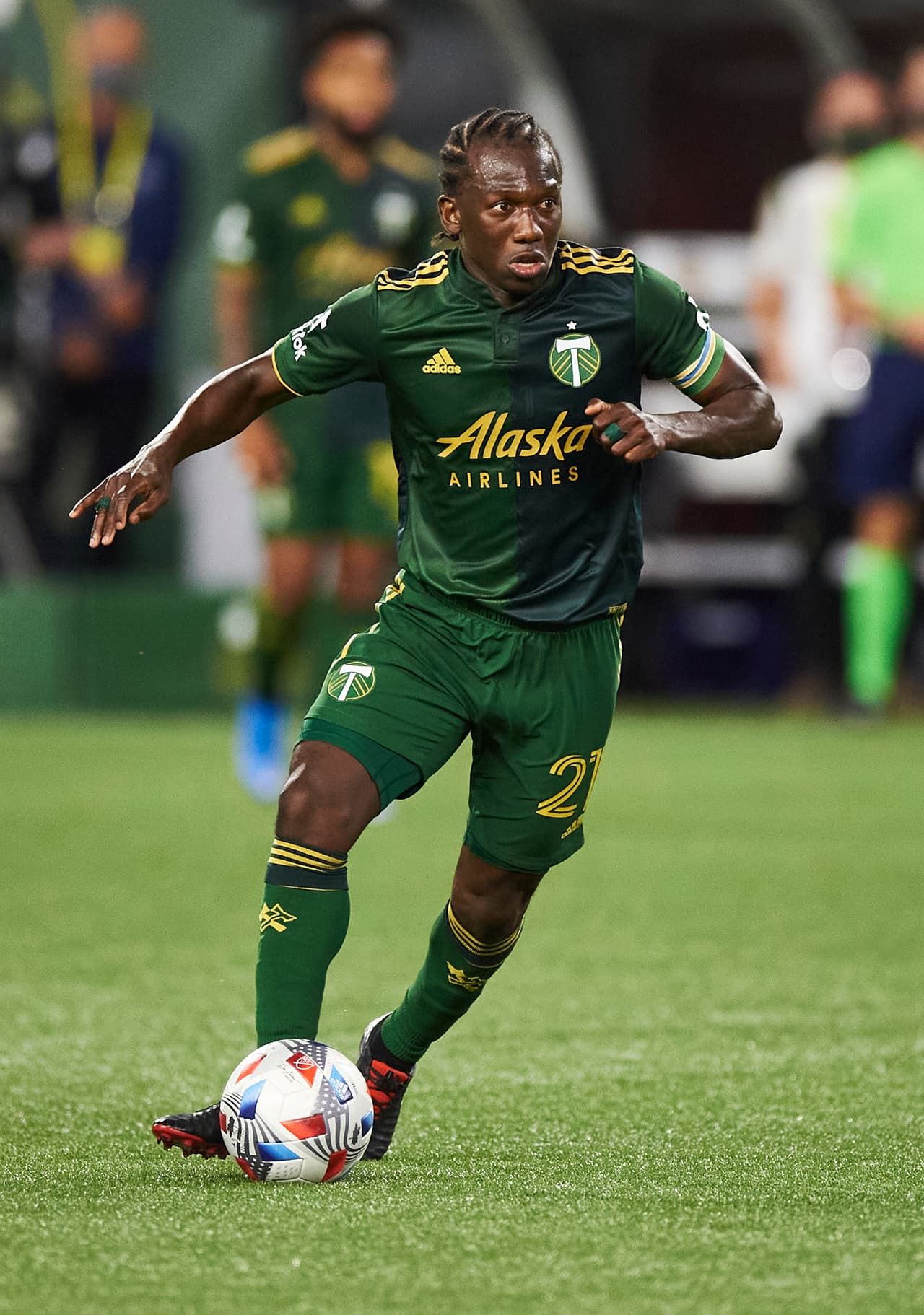 Diego Chará controló el centro del campo en la victoria 2-1 de Portland Timbers sobre Sporting Kansas City.
<br>