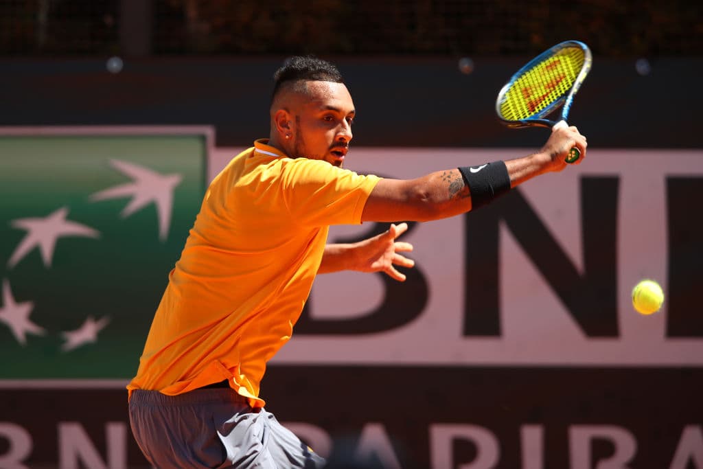 Por ejemplo, fue suspendido por la Gira de la ATP en 2016 por “desgano” al perder un partido e insultar al público en el Masters de Shanghái.