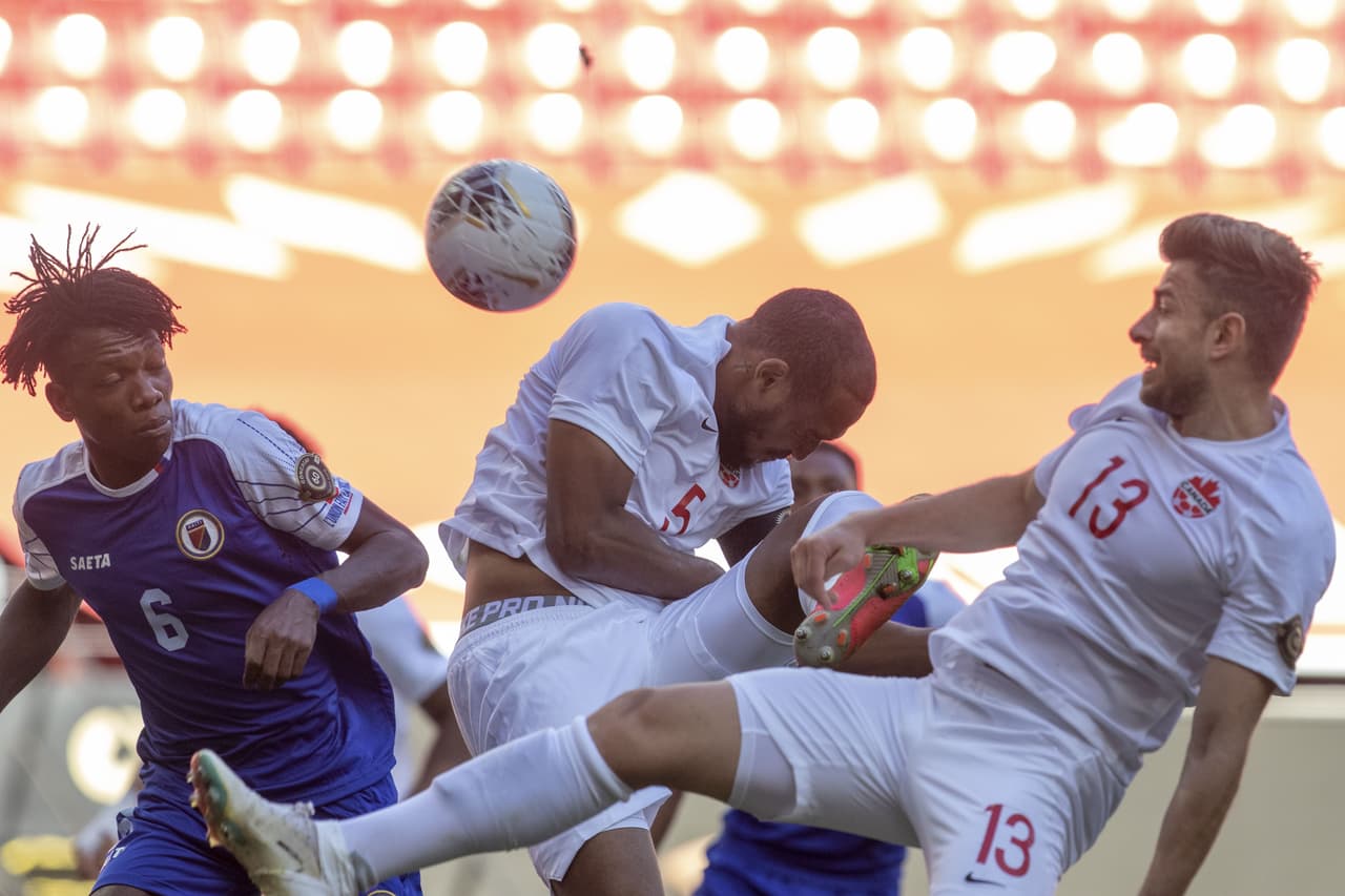 La pólvora de los canadienses y los haitianos se queda em casa y terminan empatando con un horrible 0-0.