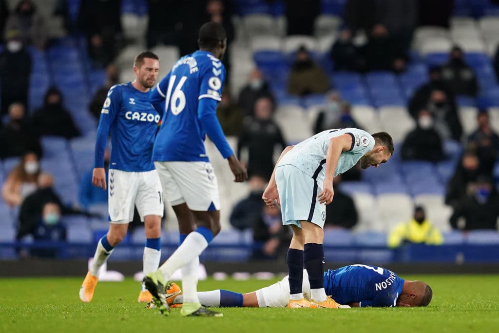 Sigurdsson (22’) anotó por la vía penal el solitario gol que les dio la victoria. Chelsea se queda con 22 unidades en zona de Champions y Everton llega a 20 puntos en la competición española.