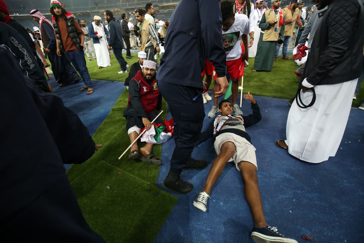 La Federación Kuwaití de Fútbol informó que las 40 personas resultaron con heridas menores y algunas se encuentran hospitalizadas.