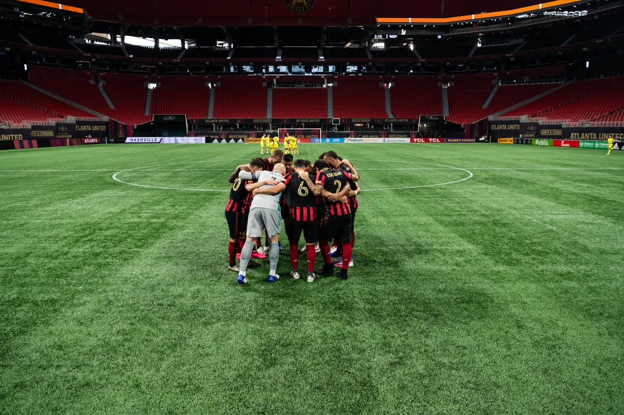 Con doblete de Nicolás Martínez, consiguieron la victoria 2-0; ‘Cubo’ entró al 80’ y Damm no fue convocado.