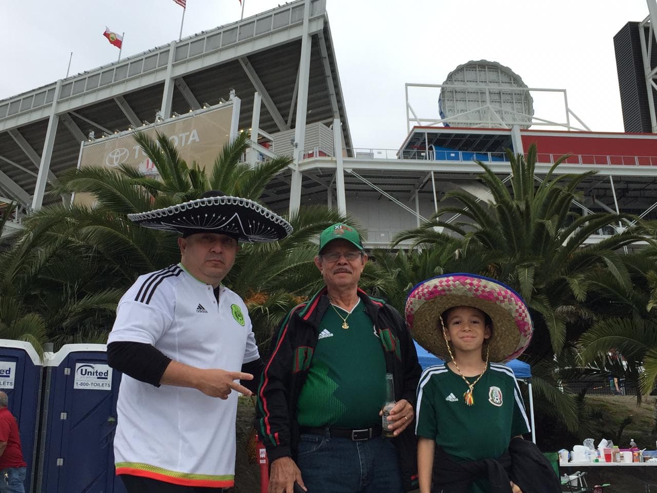 Así se vivió el color previo al partido amistosos internacional entre las selecciones de México y Paraguay en la casa de los San Francisco 49ers, el Levi's Stadium, en Santa Clara, California.