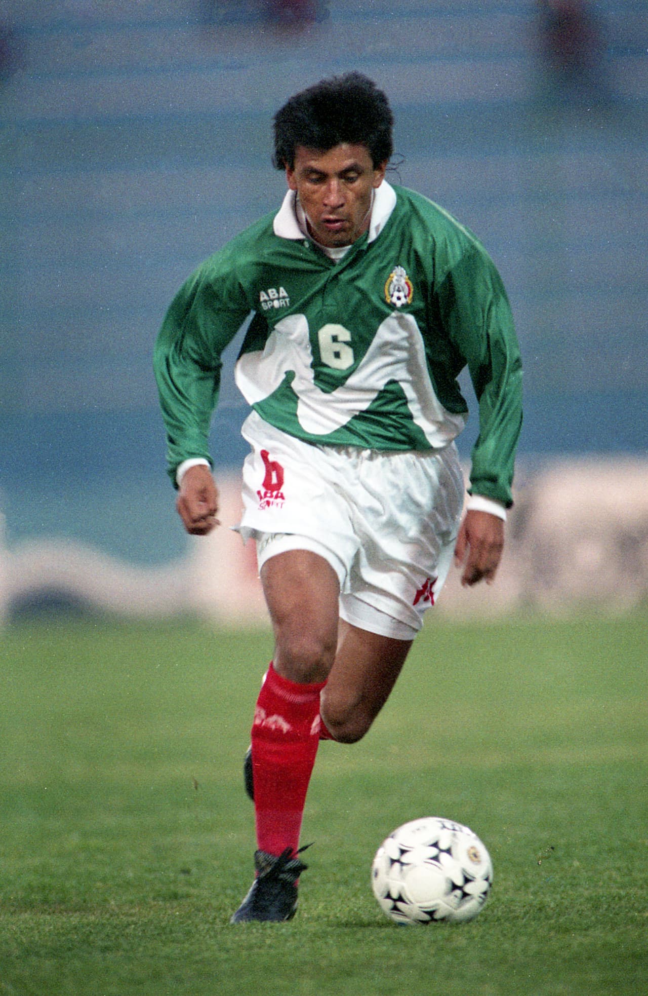 Marcelino Bernal se retiró en 2001 y tras cinco años alejado de las canchas regresó para probarse como director técnico.