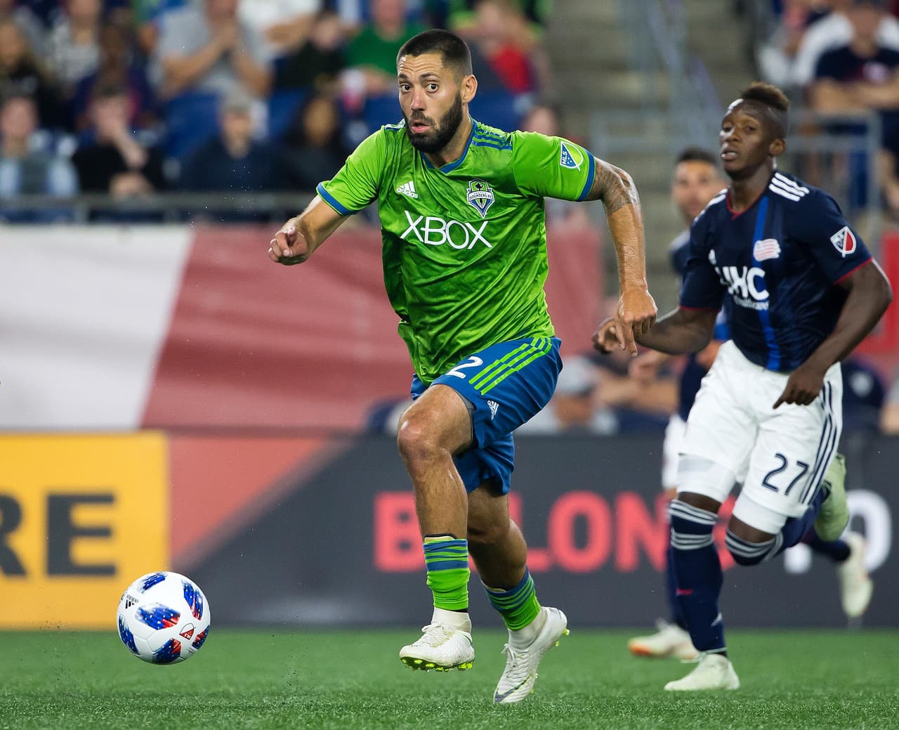 Se retiró a mitad de temporada, pero Clint Dempsey sigue instalado en las preferencias de los seguidores de la liga. La casaca con la que colgó los botines en Seattle Sounders es la novena más buscada. (USA Today Images)