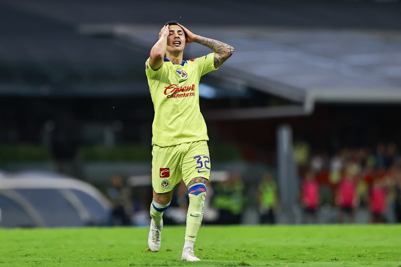 Las más clara del partido la tuvo Leó Suárez al 59' cuando ante la salida del portero, sacó el disparo desde afuera del área y lo estrelló en el travesaño.