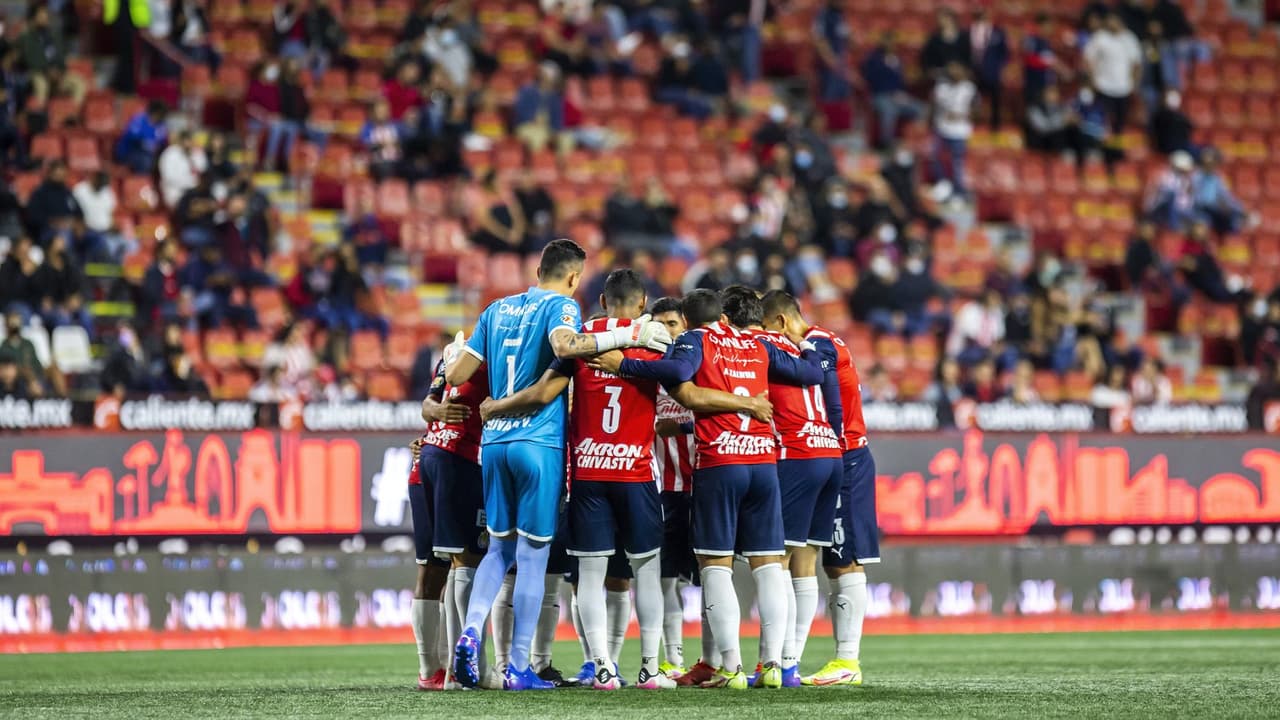 Suspendidos y lesionados también viajan con Chivas a Mazatlán