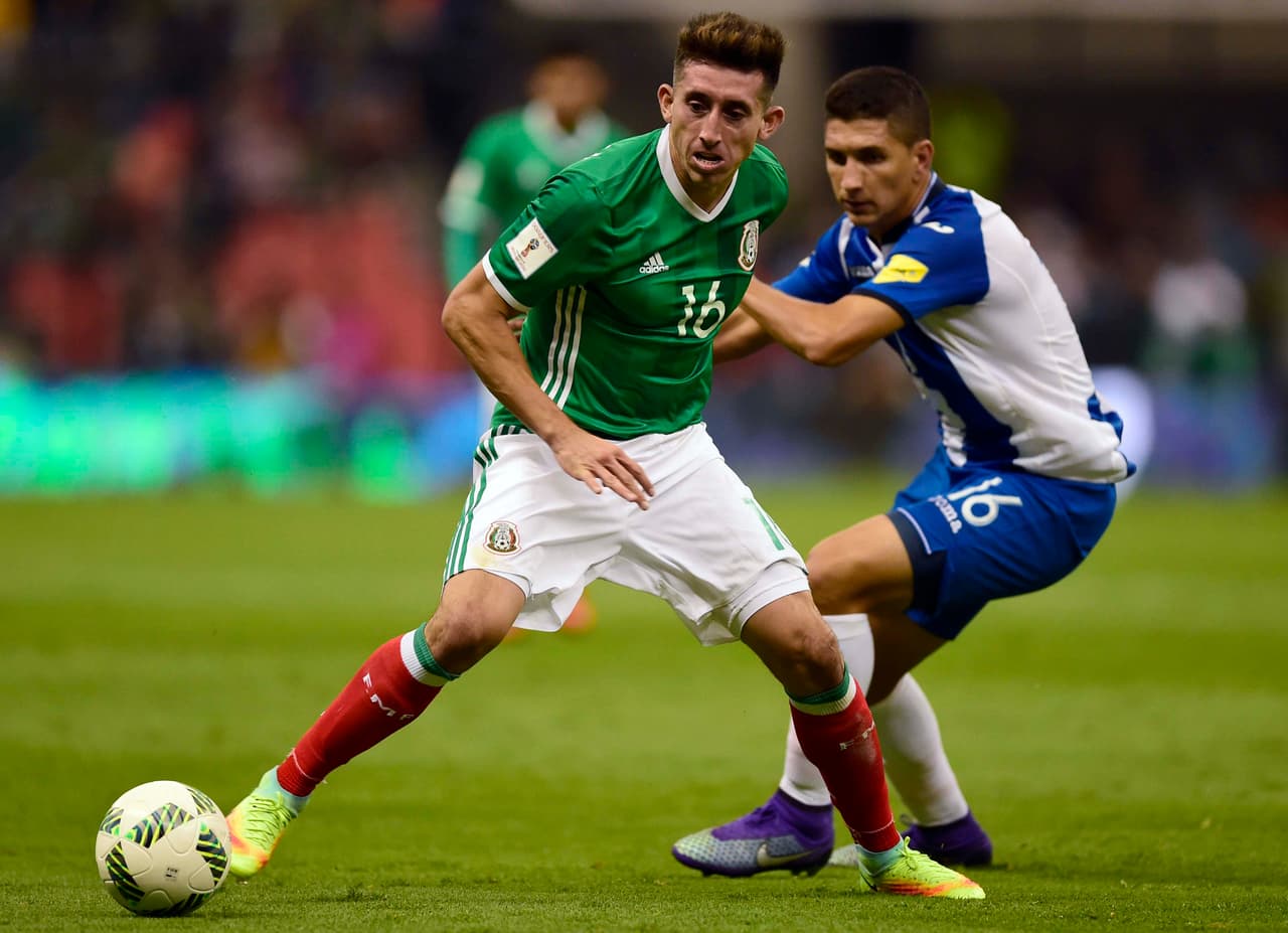 Por la eliminatoria enfrentó a Honduras, en el Azteca, partido que finalizó igualado 0-0.