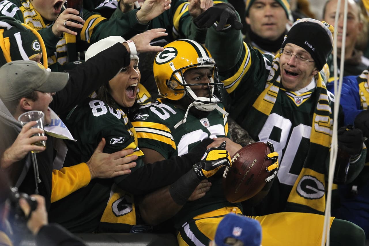 <b>Promedio de puntos por partido:</b> 35,0.
<b>Yardas aéreas por juego:</b> 307,8.
<b>Yardas terrestres por juego:</b> 97,4.
<b>Yardas por jugada:</b> 6,56.