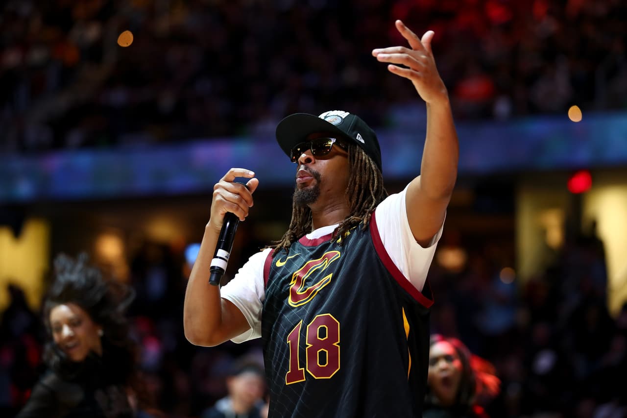 Lil' Jon y Ludacris prendieron la fiesta ante los 26562 espectadores en el Quicken Loans Arena de Cleveland, donde los fanáticos disfrutaron del espectáculo en la jornada del título de los Warriors.