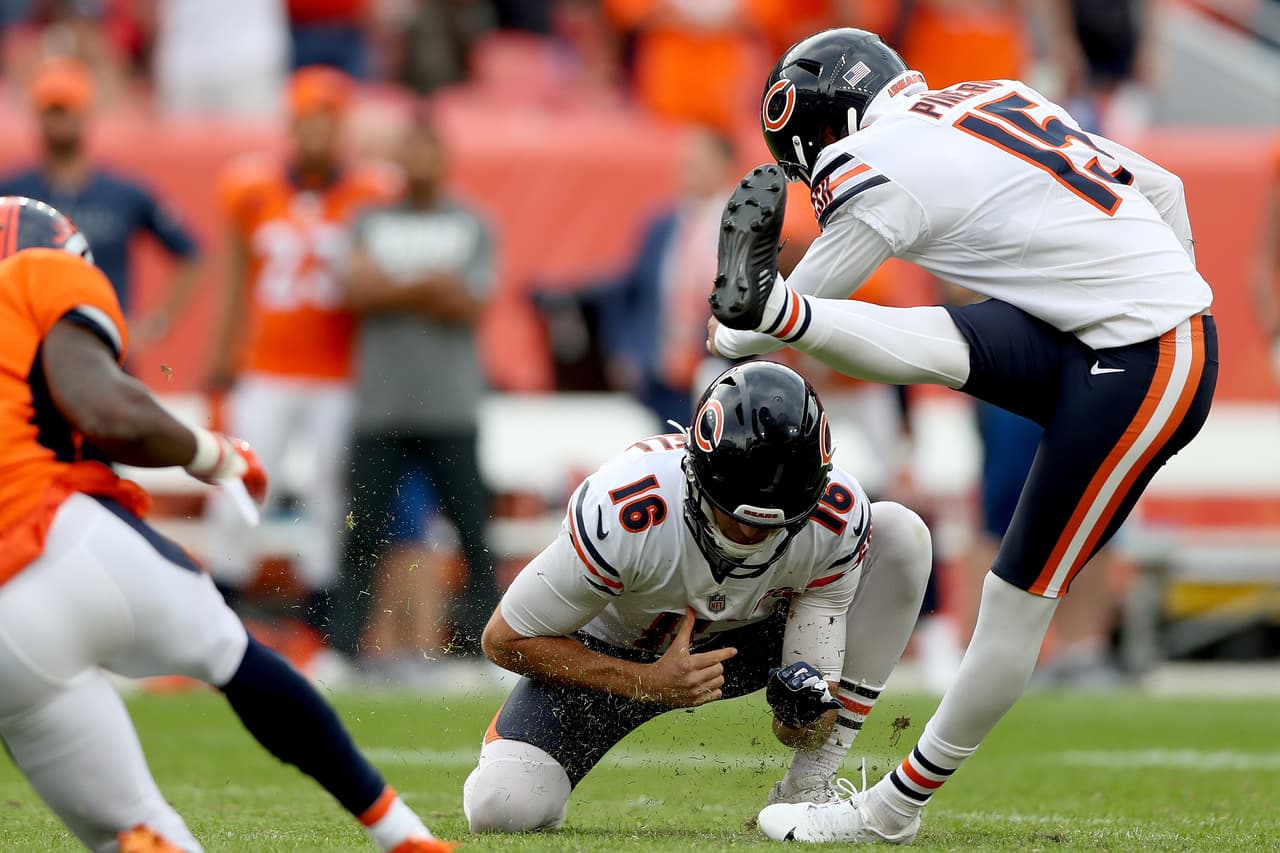<b>Chicago Bears 16-14 Denver Broncos.</b> Gol de campo de Eddy Pineiro, quien pateó 53 yardas para darle el triunfo, en el último segundo, a los Bears.