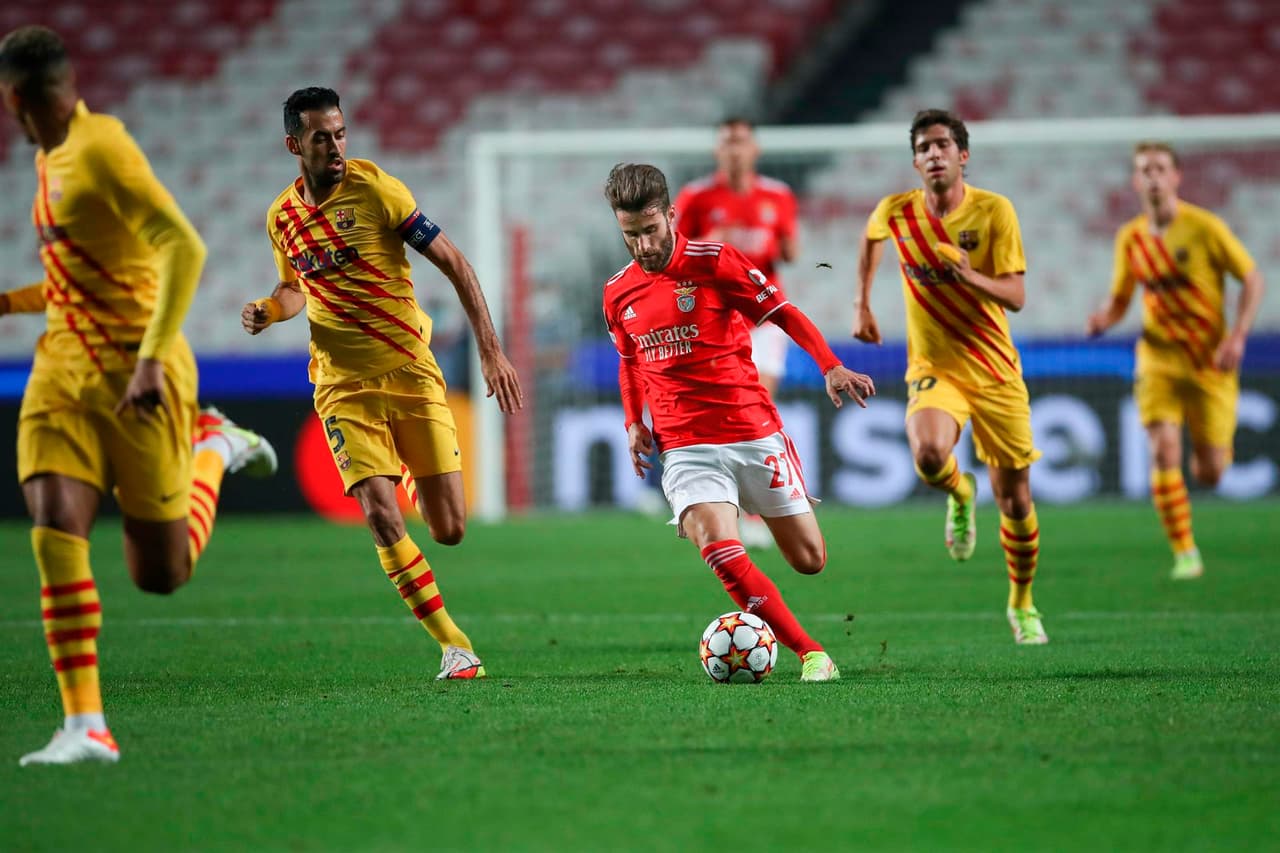 Los de Ronald Koeman no han tenido suerte en esta Champions League. Darwin Nuñez anota doblete (3’, 79’) y Rafa Silva suma otro tanto (69’) para darle la victoria al Benfica sobre Barcelona 3-0 durante la fase de grupos.