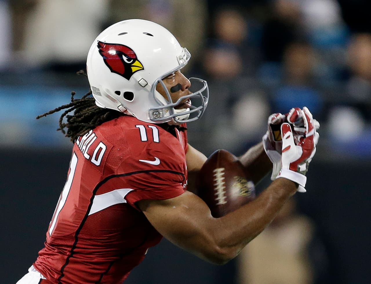 27 / LARRY FITZGERALD - WR - ARIZONA CARDINALS - El veterano receptor de 12 temporadas en la NFL tuvo su mejor campaña de las últimas 4 en que ni siquiera llegó a las mil yardas. Las 109 recepciones es el mejor registro en su carrera, tuvo 1,215 yardas y 9 touchdowns en su resurgir. Mejoró 41 lugares en el Top 100, el año pasado fue ubicado en el sitio 68.