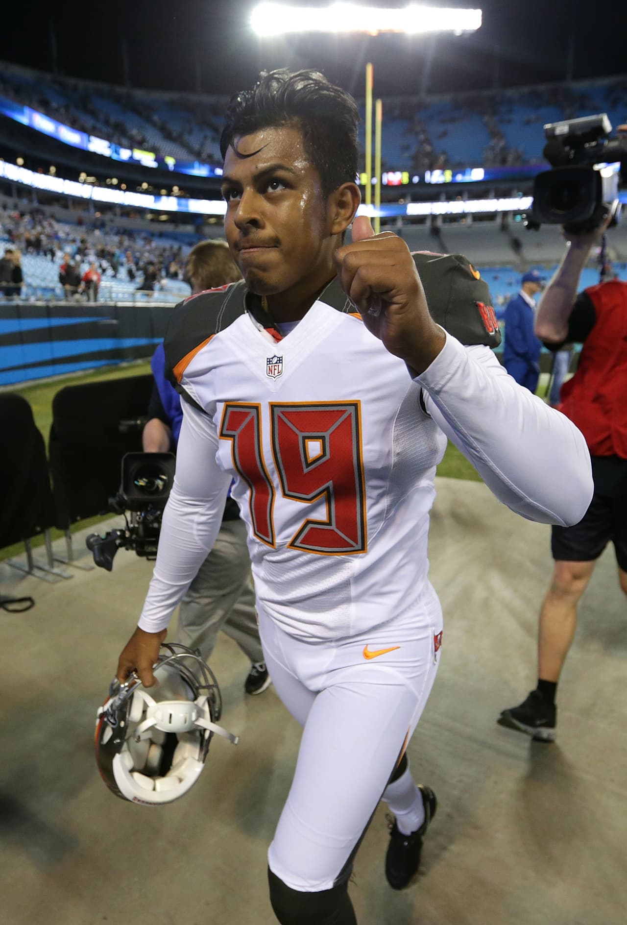 El mexicano Roberto Aguayo espera tomar este momento para demostrar las cualidades que le dieron brillo en el fútbol universitario y poder ser, ahora sí, un protagonista en la NFL.